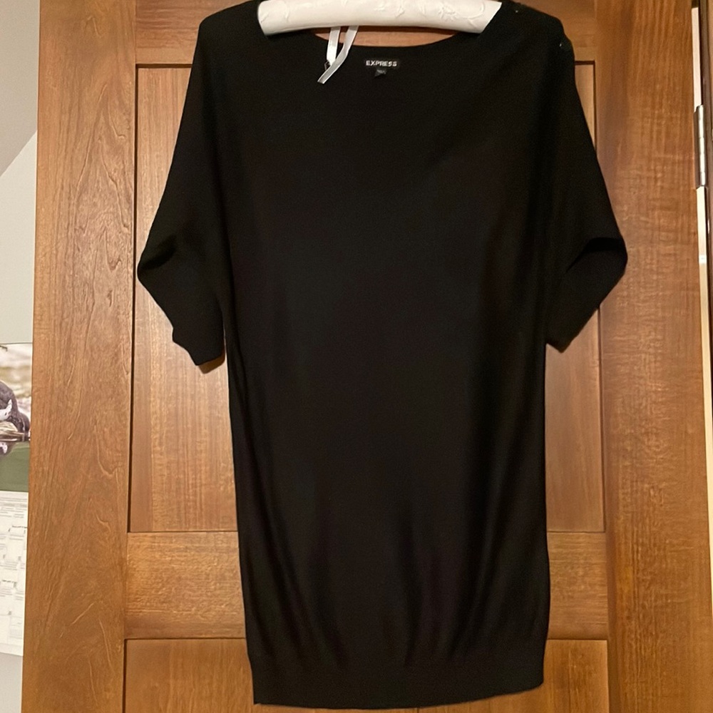 Black 3/4 sleeve Express tunic
